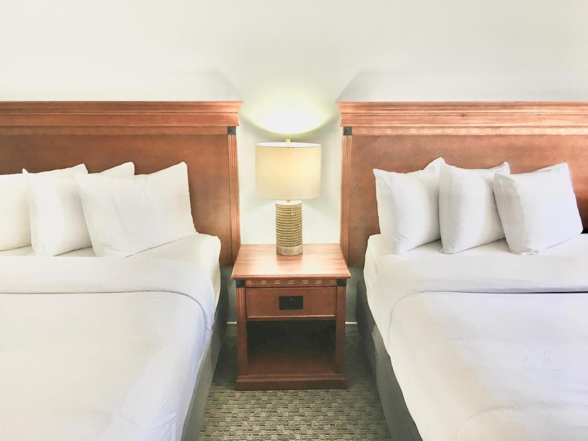 Empire Lakeshore Inn Esterno foto