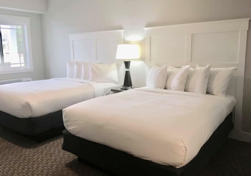 Empire Lakeshore Inn Esterno foto