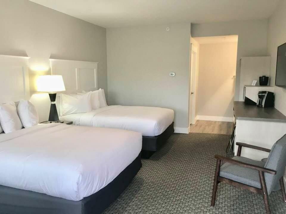 Empire Lakeshore Inn Esterno foto